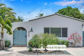 Surf KeySteps from Beach Beautiful Courtyard Hot Tub H0MES